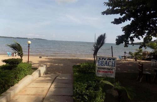 Entebbe Hotel | Livani Beach Motel