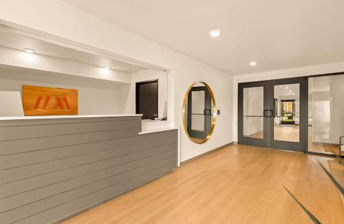 Smyrna Hotel | LivAway Suites Nashville-Smyrna