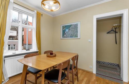 Downtown Apartment | Live as Locals Apartments