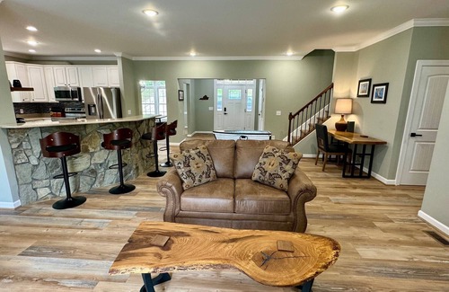 Bracey House | Live Edge Lodge-6,300 Sq Ft! 7 Bds, 7 Baths! Fire Pit, Pool Table, Foosball!