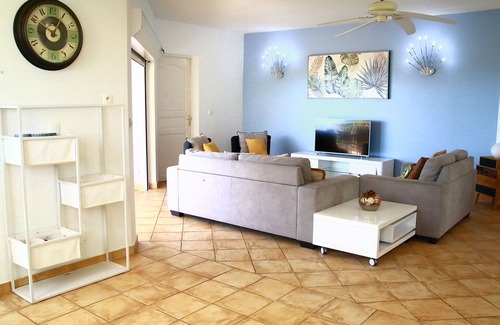 Trois-Rivieres Apartment | Live in Precious - Balatana****