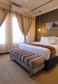 Mahalapye Bed & Breakfast | LIVE-INN LUXURY SUITES