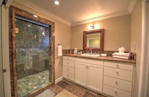 Bozeman House | Live large in 4,000 sq ft house on large lot with 30 foot pine trees