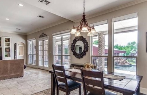 Garland House | Live like a celebrity!!!