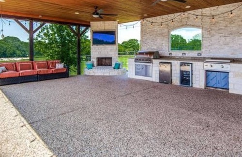 Garland House | Live like a celebrity!!!