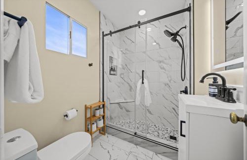 Pacific Beach Apartment | Live like a local - Studio with huge backyard