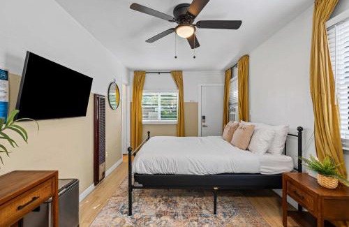 Pacific Beach Apartment | Live like a local - Studio with huge backyard