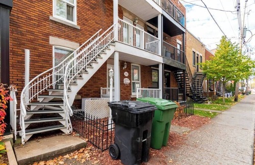 Hochelaga-Maisonneuve Apartment | Live like a Montrealer in this 3-bedroom home!