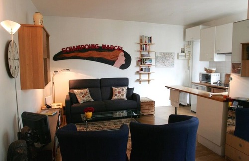 Montmartre Apartment | Live Like a Parisian in Montmartre