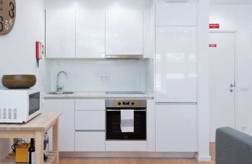 Vila Nova de Gaia Apartment | Live like a local in the heart of GAIA! Luminous is the word that best.