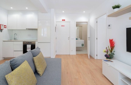 Vila Nova de Gaia Apartment | Live like a local in the heart of GAIA! Luminous is the word that best.