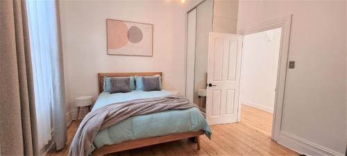 East Geelong House | Live - Play - Stay - East Geelong
