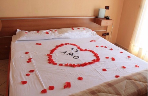 Ospedaletto D'Alpinolo Hotel | LIVE SPA SUITE - ROYAL HOTEL