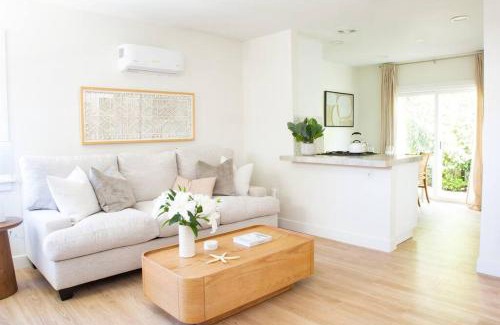 Del Mar House | Live the Beach Life in a Quaint Shell Cottage