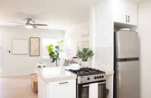 Del Mar House | Live the Beach Life in a Quaint Shell Cottage