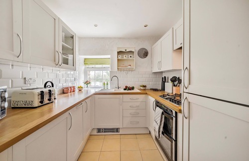 Osmington Mills Cottage | Live the coastal cottage dream in Dorset AONB