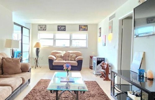 City Center Condo | Live the Miami Dream! Modern 2Bed 2Bath Ocean View Condo Steps from the Beach