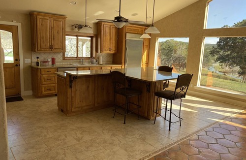 Ingram House | LIVE WATER LODGE on Johnson Creek 4 Bedrooms sleep 9, 3.5 baths