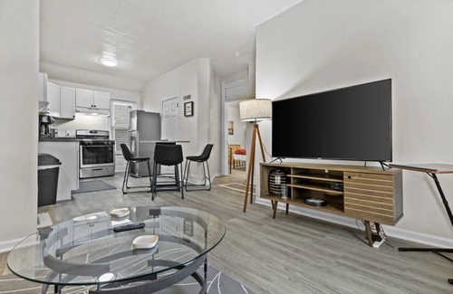 Ashwaubenon Apartment | Live. Work. Play. Downtown Green Bay!