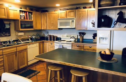 Meeker House | Live Your Outdoor Dreams Without "Roughing It"