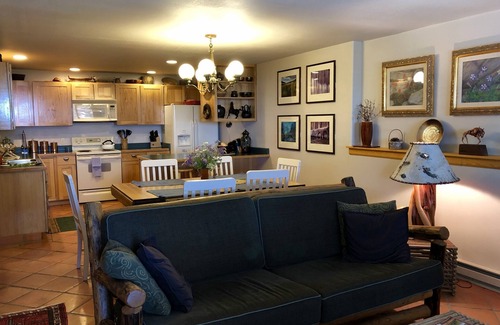 Meeker House | Live Your Outdoor Dreams Without "Roughing It"