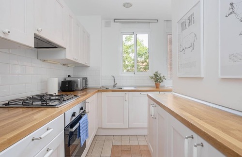 El Baix Guinardo Apartment | Livefull 2 bedroom in Trendy Gracia