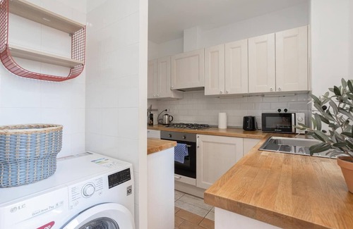 El Baix Guinardo Apartment | Livefull 2 bedroom in Trendy Gracia