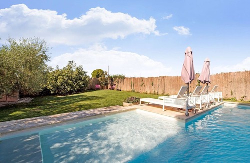Fraga House | Lively holiday home in Fraga with private pool