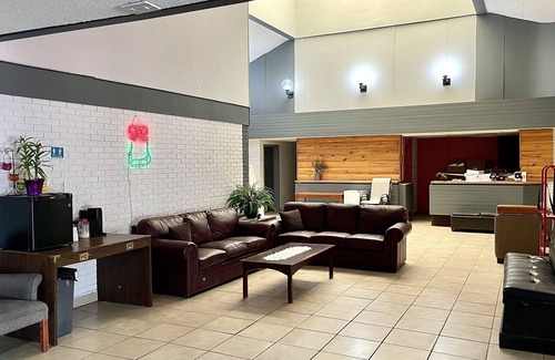 Lively Hotel | Lively Inn & Suites