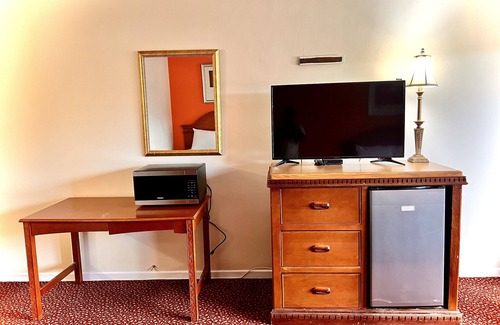Lively Hotel | Lively Inn & Suites