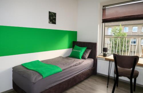 Marxloh Apartment | Livemore24 - Apartment 1 in Duisburg WLAN - Smart-TV - 24-7 Check-in und Küche
