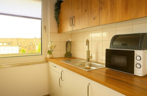 Marxloh Apartment | Livemore24 - Apartment 2 in Duisburg 24/7 check-in