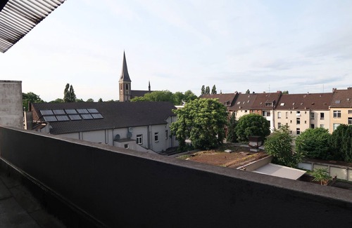 Marxloh Apartment | Livemore24 - Apartment 2 in Duisburg 24/7 check-in