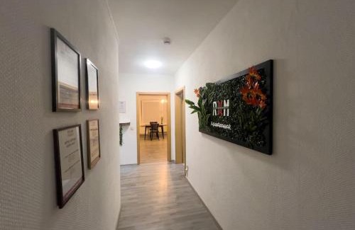 Marxloh Apartment | Livemore24 - Apartment 5 in Duisburg WLAN - Smart-TV - 24-7 Check-in und Küche
