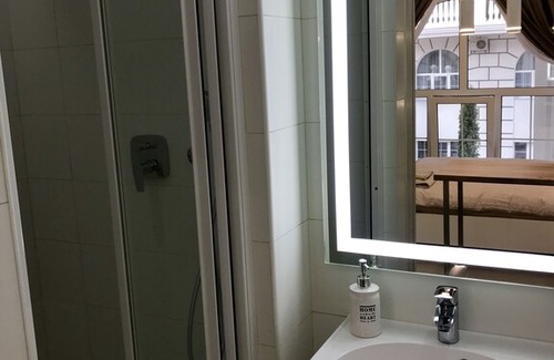 Holosiivskyj Apartment | Liverpool in Holosiivs'kyi district