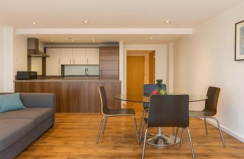 Spitalfields Apartment | Liverpool Street Retreat