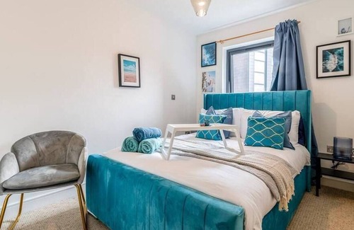 Newhaven Apartment | Livestay 2Bed 2Bath Harbourside Apt/Free Parking