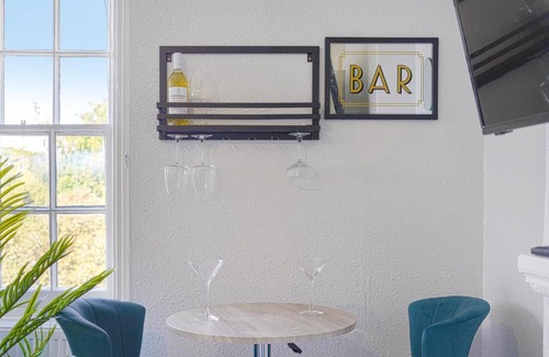 Chiswick Apartment | LiveStay - London Chiswick Apartments with Free Parking