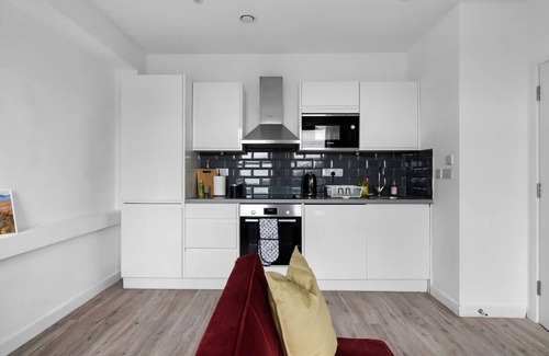Aylesbury Apartment | Livestay Modern One Bed Apartment in Aylesbury15