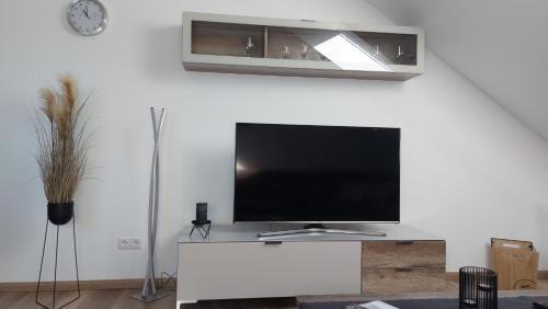 Grossdorf Apartment | Living Apartment