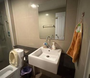 Saen Suk Apartment | Living avenue condo