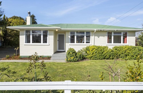 Greytown House | Living Easy on East - Greytown Holiday Home