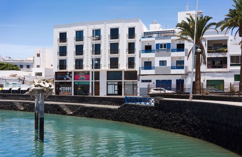 Arrecife Ski Chalet | LIVING EL CHARCO-Perfect Views & Location