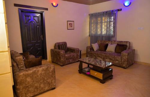 Benin City Apartment | Living Green APARTMENTS AIRPORT PICK UP
