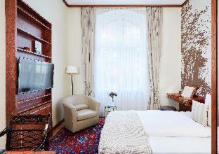 Dusseldorf Old Town Hotel | Living Hotel De Medici