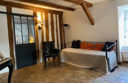 Fribourg Apartment | Living in historic mansion