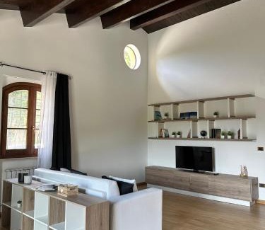 Sant'Angelo in Lizzola House | Living la Dolce Vita with pool