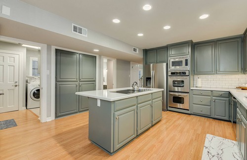 College Station House | Living Large in Aggieland!