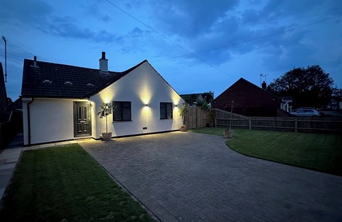 Outwell House | Living like a local at Dotties in our beautiful pad close to everything you need