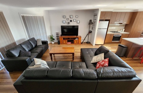 North Beach House | Living The Dream 300m From The Beach